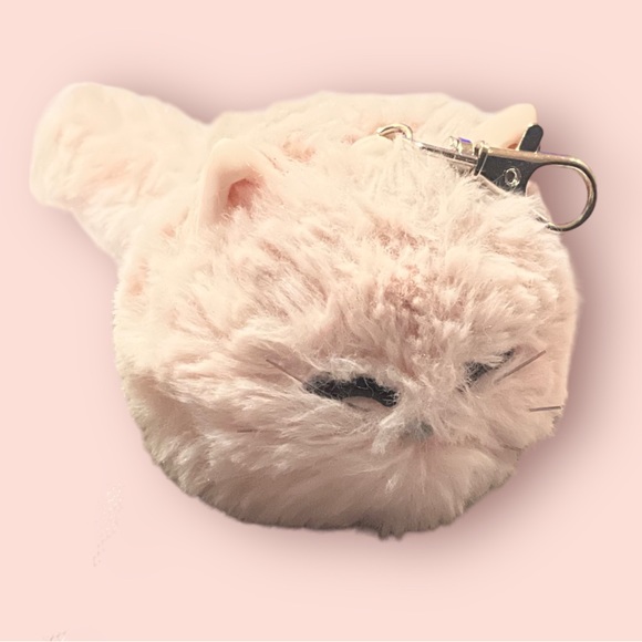 Bundle of 14 essentials - Picture 3 of 14